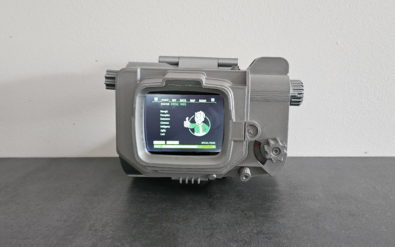 3d printed pip-boy mkV from fallout series made by mysterymakers